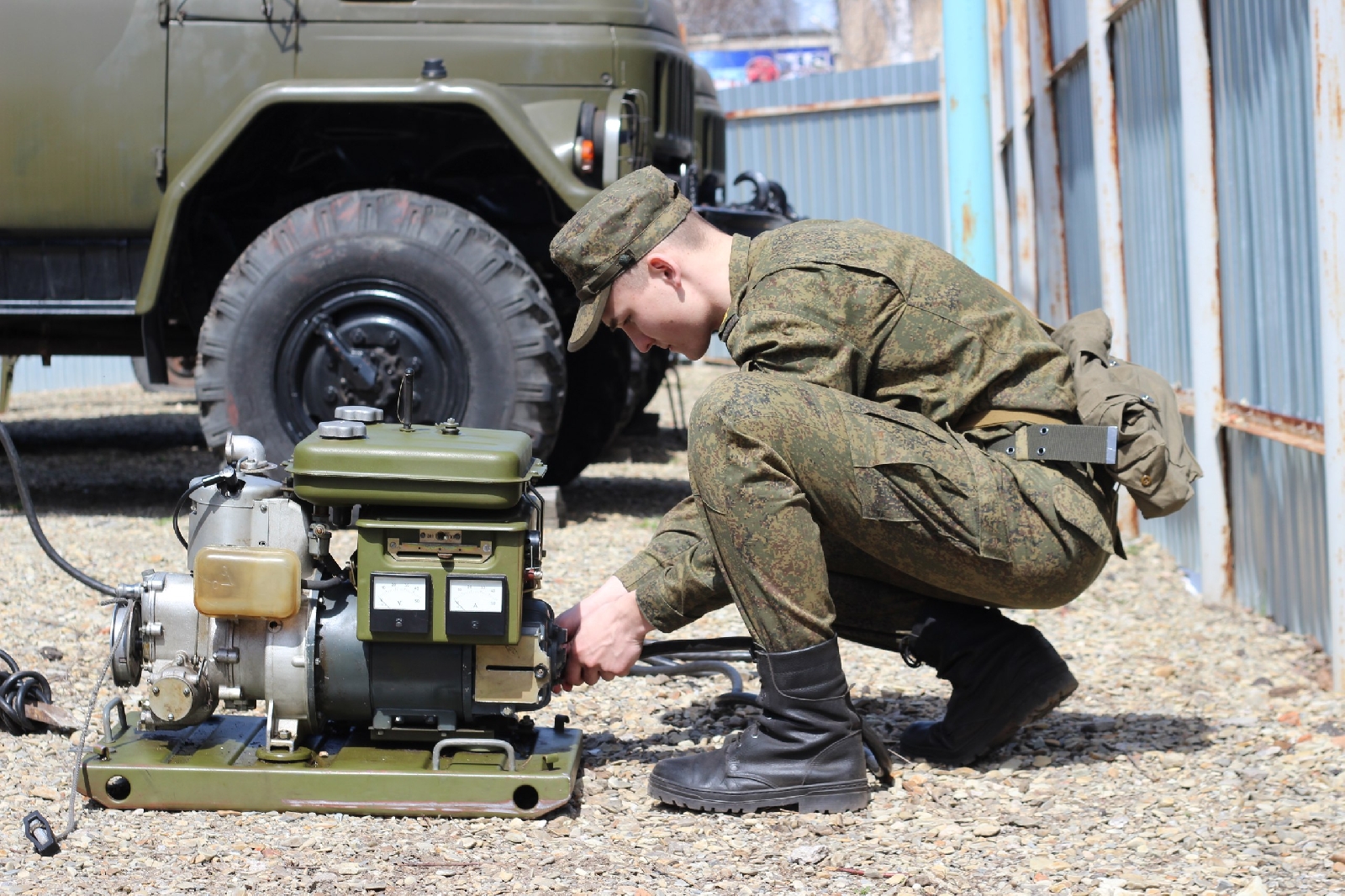 С курсантами учебного военного центра проведены практические занятия